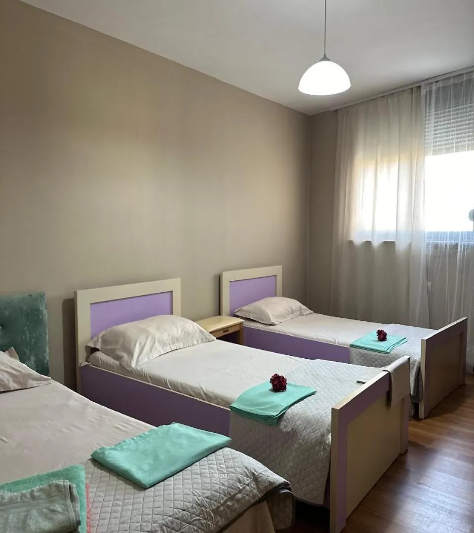 Turdiu Center Apart Tirana 0*,